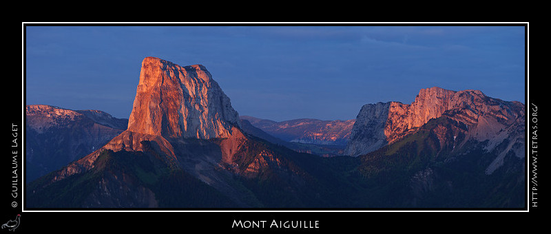 Mont Aiguille : Le Mont Aiguille et les rochers du Baconnet, au dessus de Gresse-en-Vercors
 
