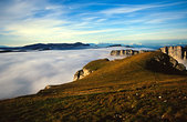 Vercors : Nocturne sur le plateau sommital du Mont Aiguille et mer de nuages